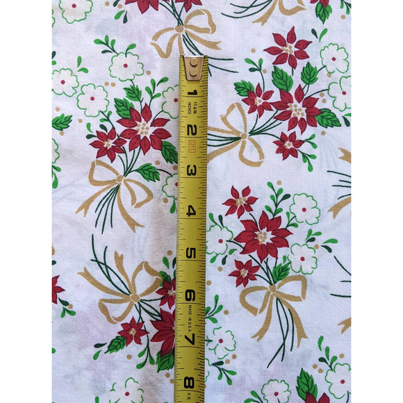 Vintage 60's 70's Christmas Floral Poinsettia Table Cloth Cutter Cloth Fabric - Picture 5 of 7